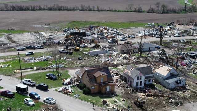 Minden families recount terrifying tornado - Vimarsana News