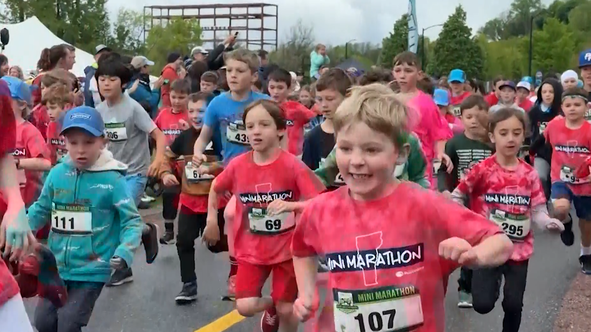 Mini Marathon underway: Young runners take the lead