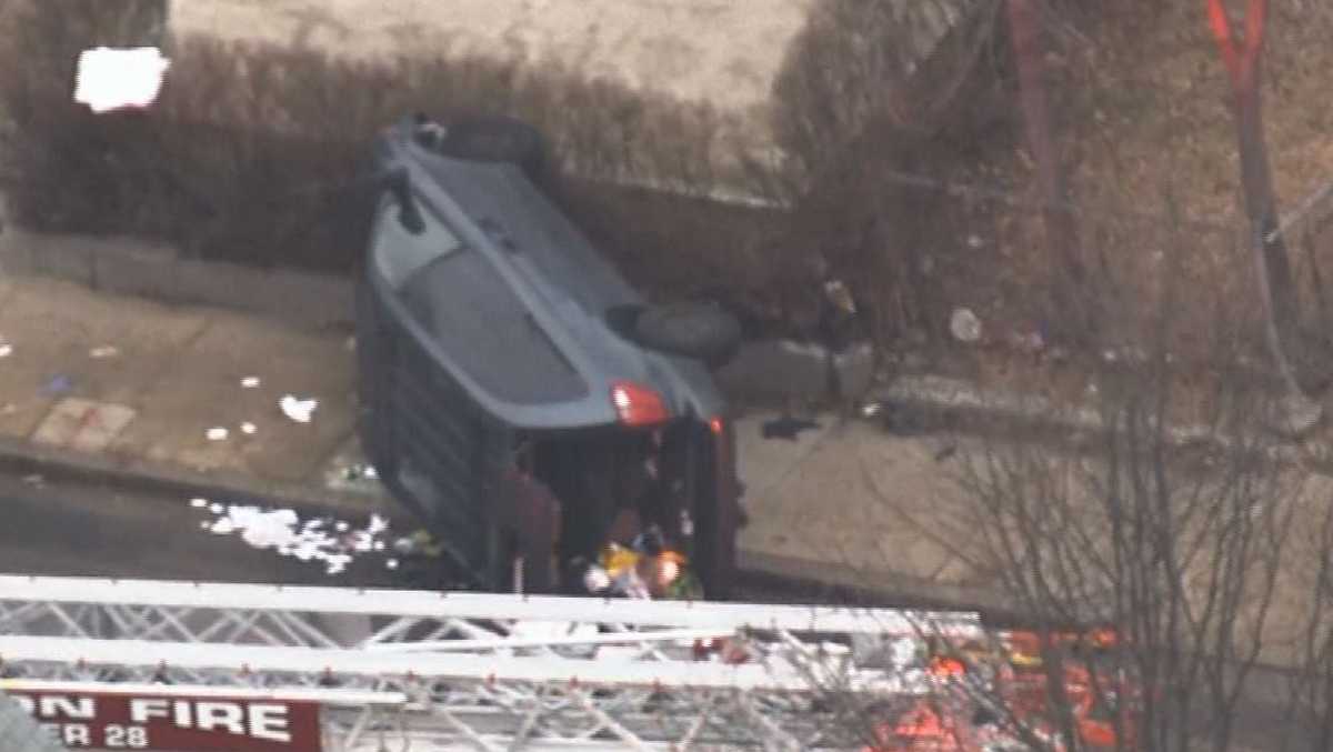 Crews respond to rollover crash in Hyde Park