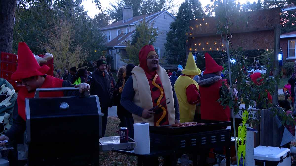 Omaha neighborhood hosts Halloween event again