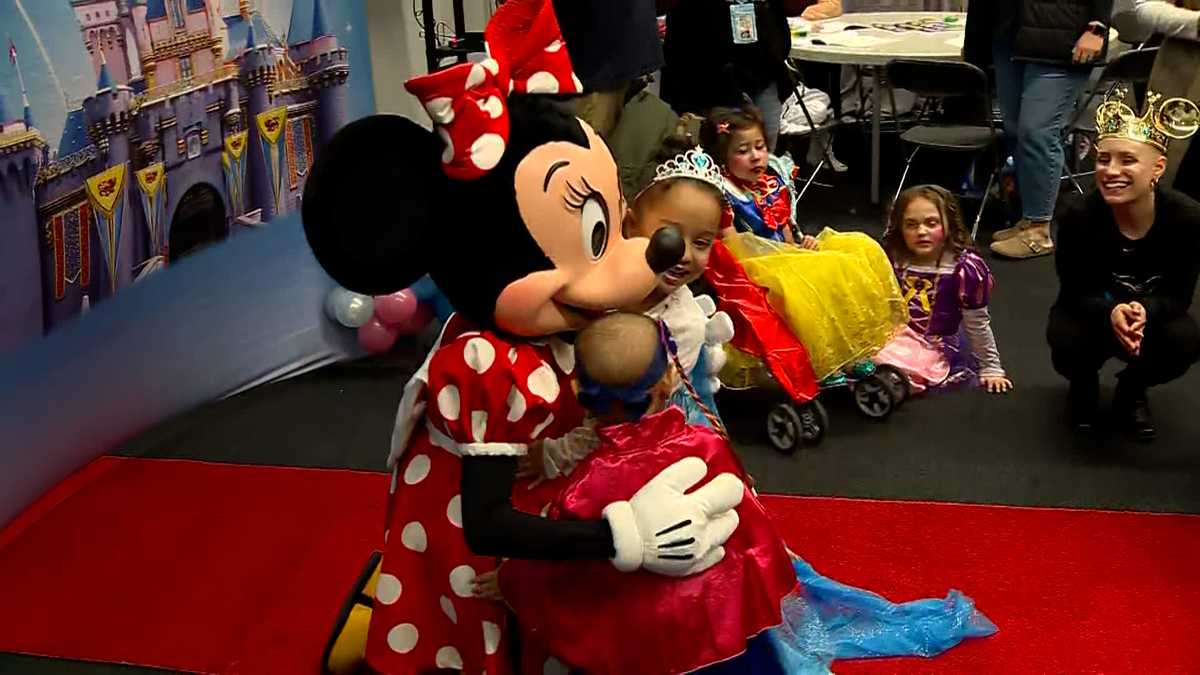 Jimmy Fund患者在“迪士尼冰上奇缘”中享受红地毯待遇