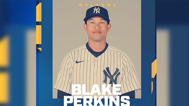 Outfielder Blake Perkins and the Milwaukee Brewers agreed Wednesday to a one-year contract.
