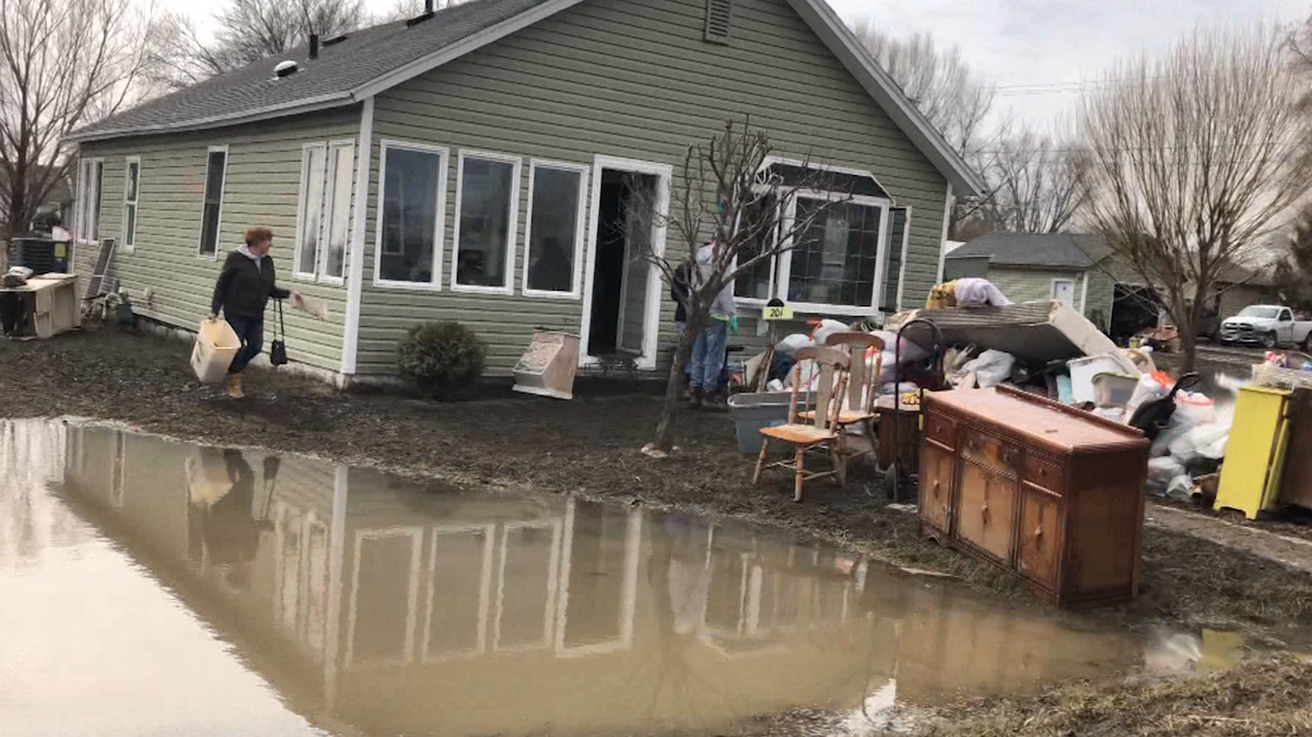 Missouri Valley residents see damage for first time