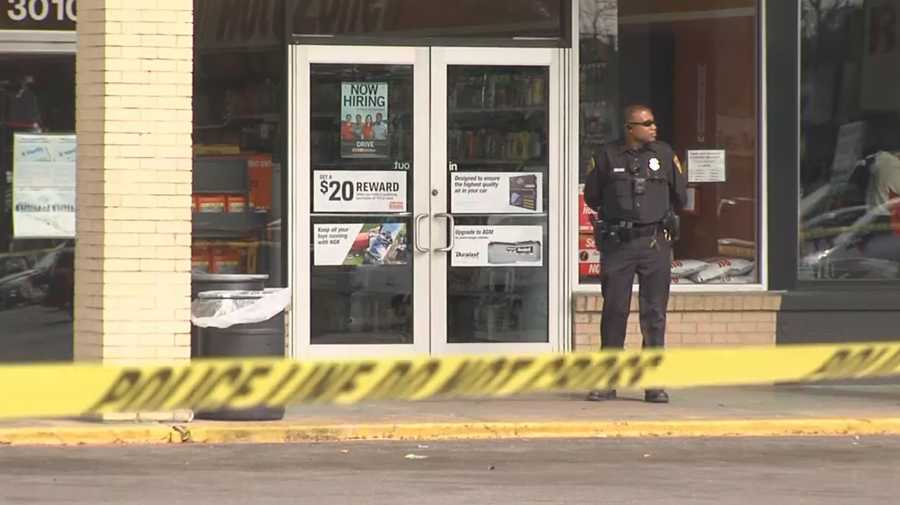 Two people shot at Mobile shopping center