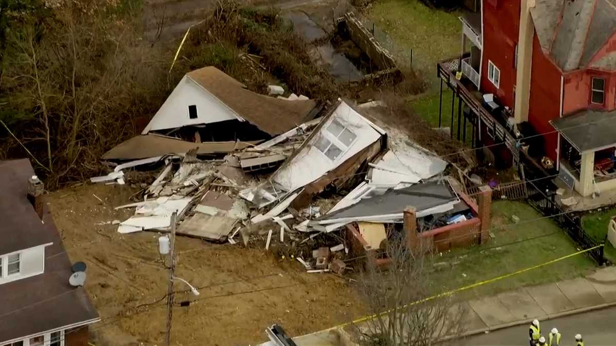 Monessen house collapses on Reed Street