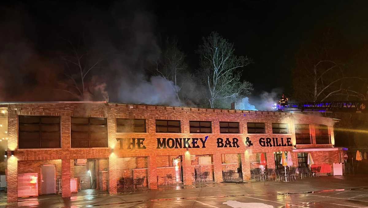 PHOTOS Significant fire breaks out at The Monkey Bar & Grille