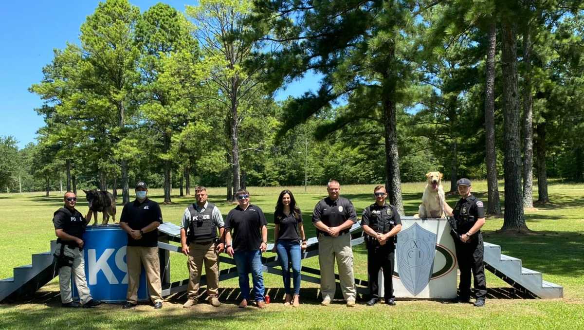 Moody police receives new K9 in memory of LT. Stephen Williams