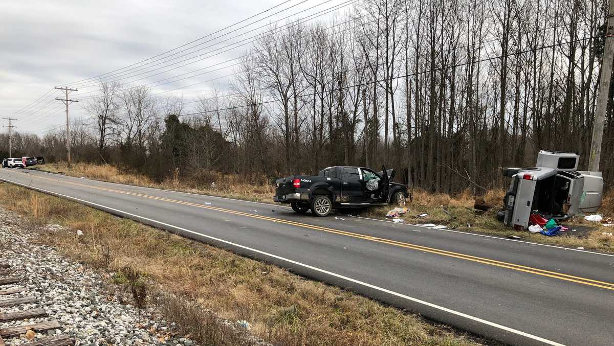 Seven injured in Floyd County accident