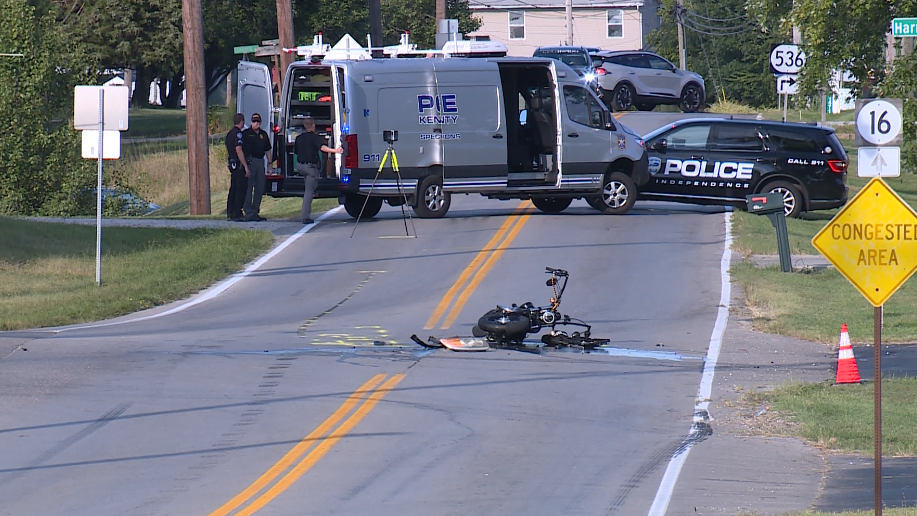 Police 1 dead after crash involving motorcycle, car in Independence