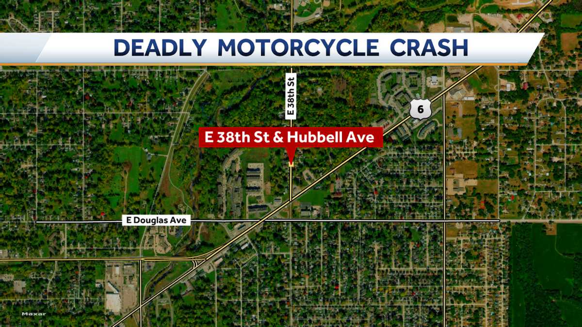 Motorcyclist killed in Des Moines crash