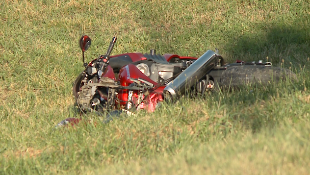 Motorcyclist dies after crash near I-480 and Dodge Street, police confirm