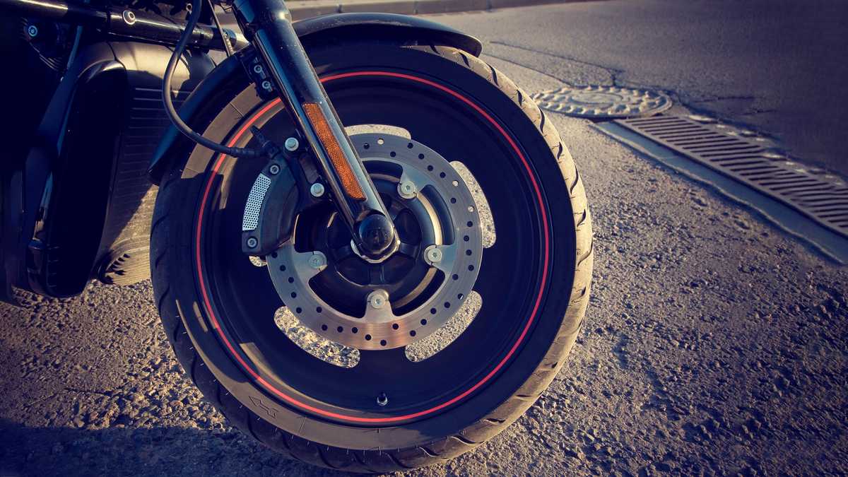 SC: Coroner identifies motorcyclist killed in Upstate crash - WYFF