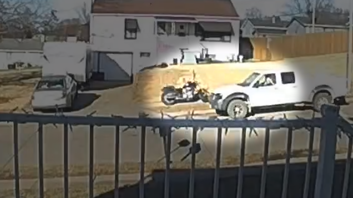 Omaha Ramp Omaha thieves steal motorcycle with truck and ramp