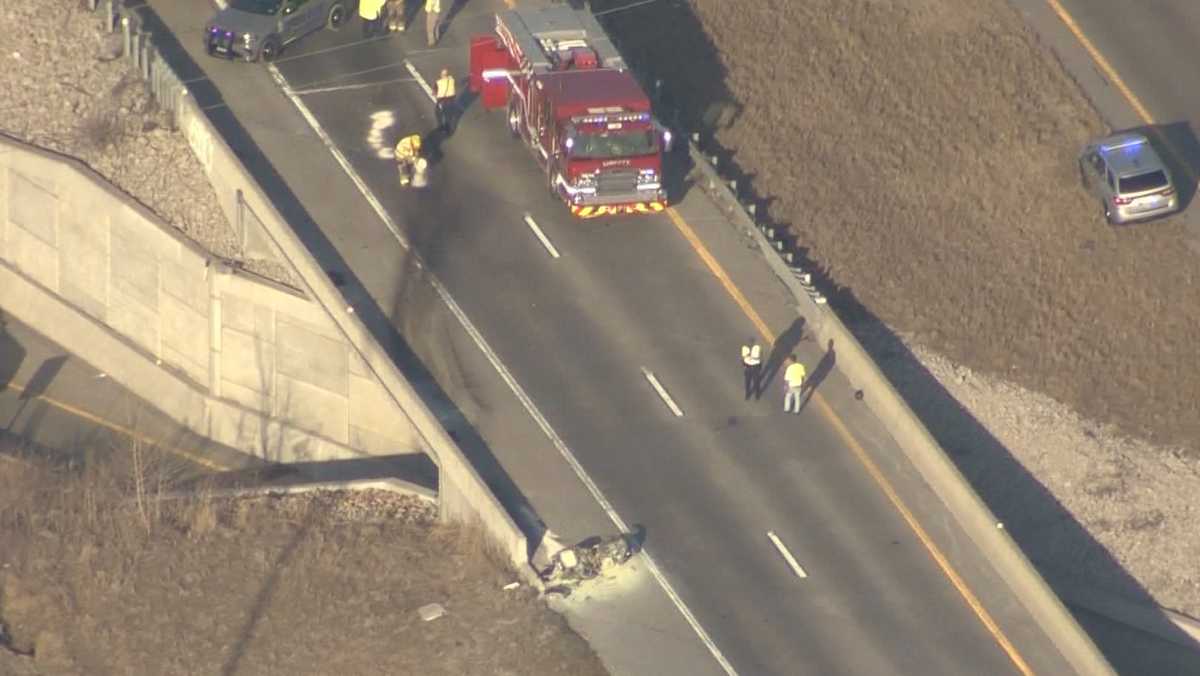 Motorcyclist ejected and killed in crash on southbound I-35 in Clay County