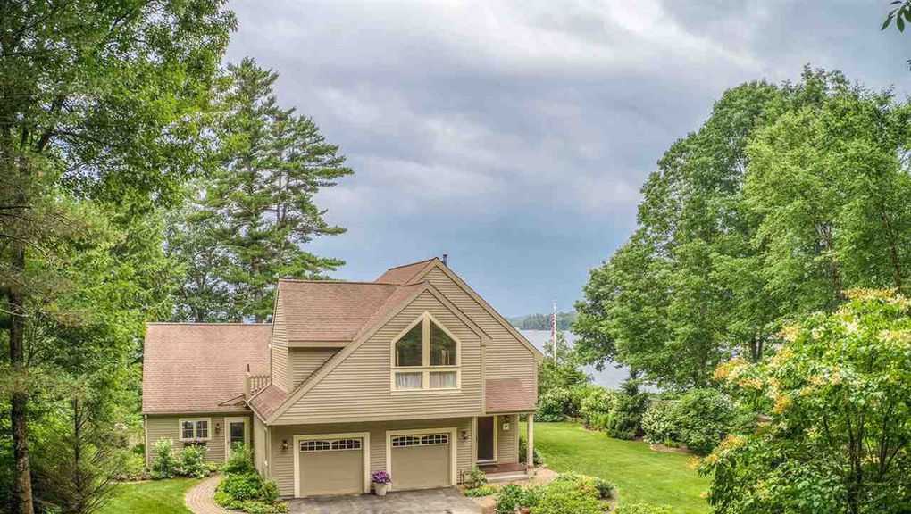 Mansion Monday Beautiful home with lake access in Moultonborough