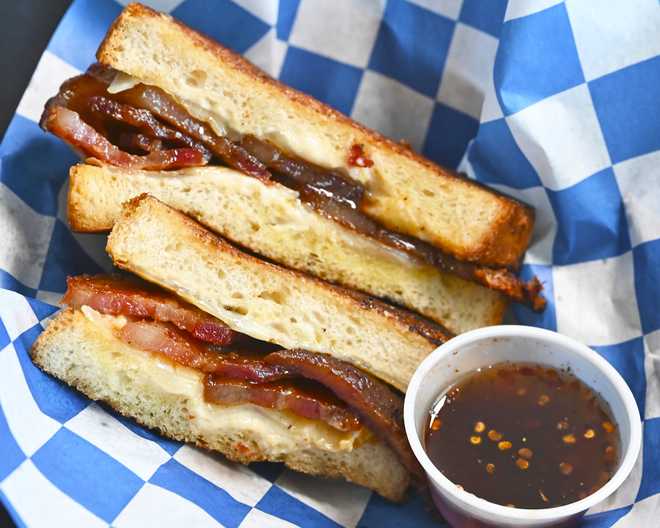 Maple&#x20;Bacon&#x20;Bourbon&#x20;Grilled&#x20;Cheese