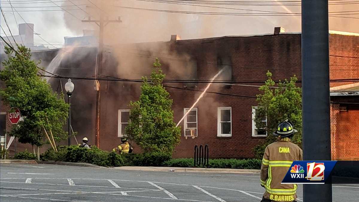 Crews battle blaze at commercial building fire in Mount Airy