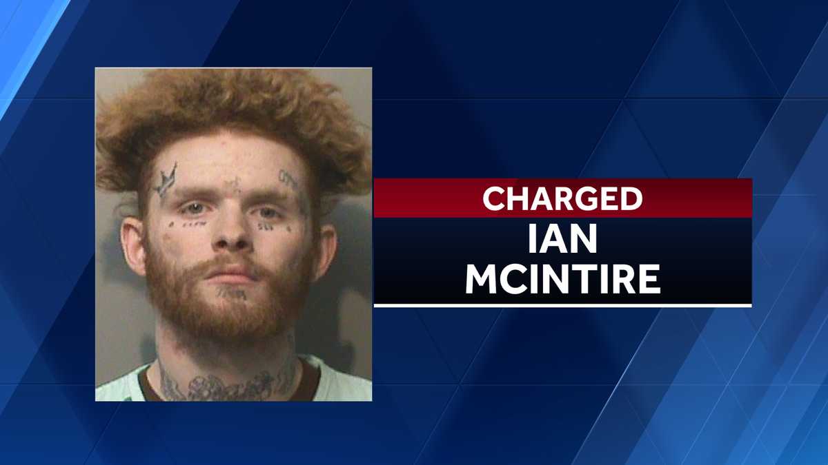 Police Man arrested for tattooing teens without parental permission