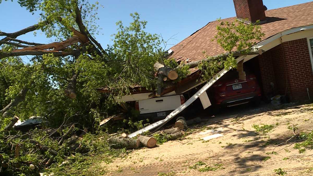 Cleanup underway in Mulberry after severe weather impacts the River Valley