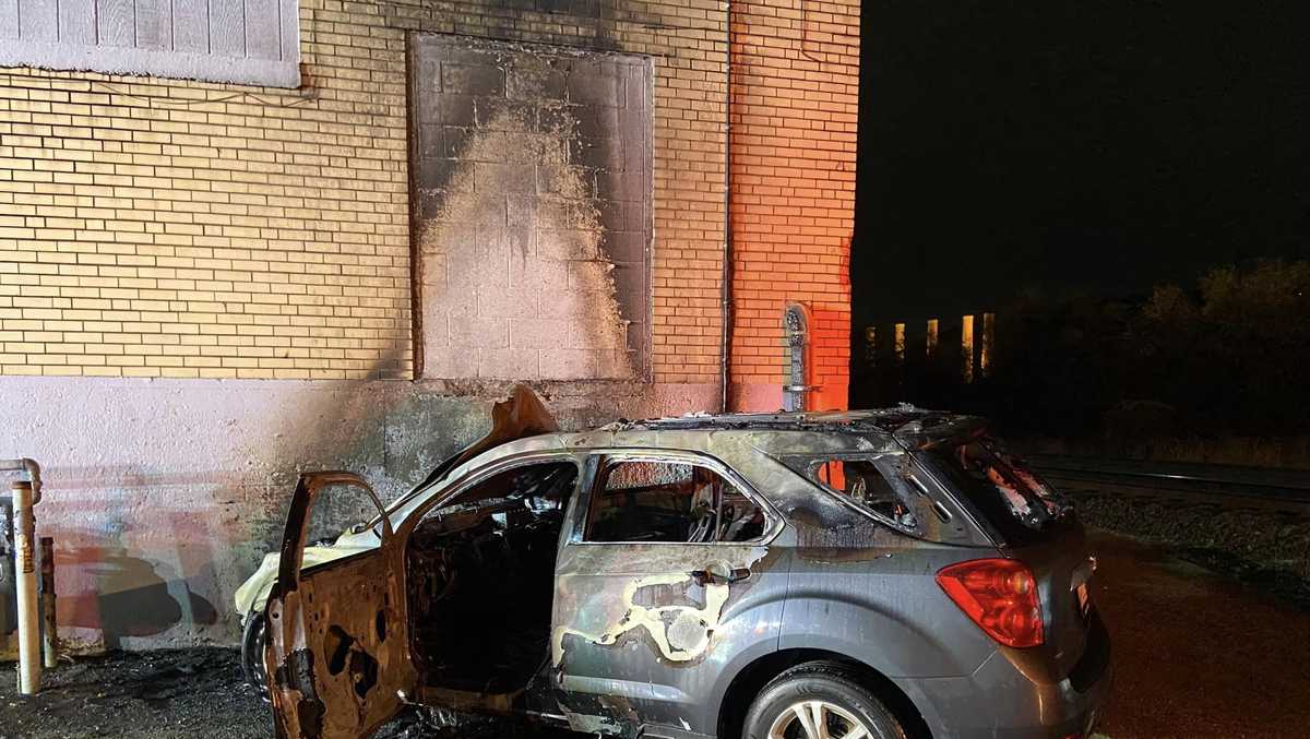 警车追逐在西霍姆斯特德市建筑物燃烧撞车结束