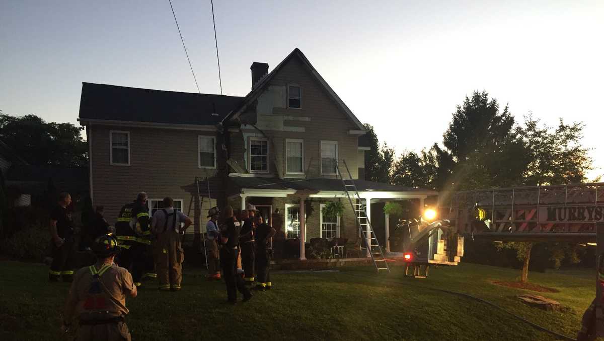 Crews respond to house fire in Murrysville