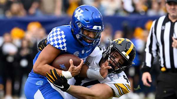 Kentucky Gets Blanked 21-0 In Music City Bowl By Iowa Hawkeyes