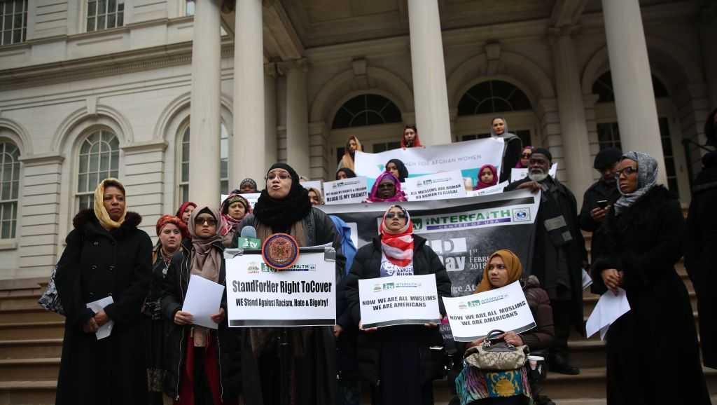 Nyc Paying 180k To Muslim Women Forced To Take Off Hijabs For Mugshots 