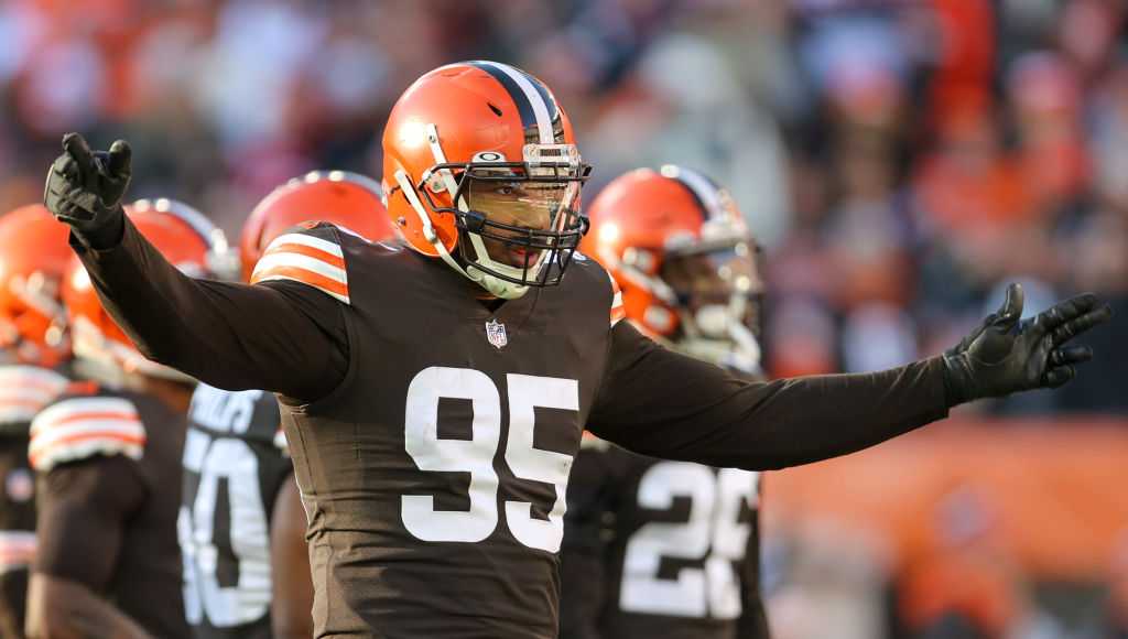 Browns star Myles Garrett out with hamstring injury