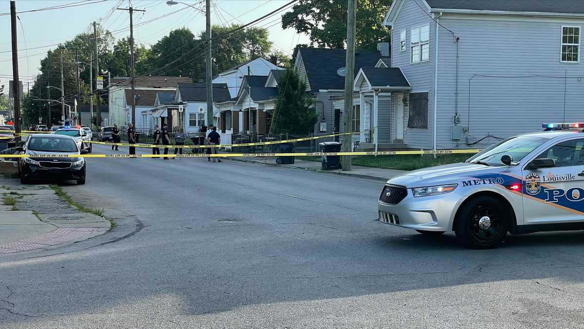 Shooting leaves man dead in Portland neighborhood