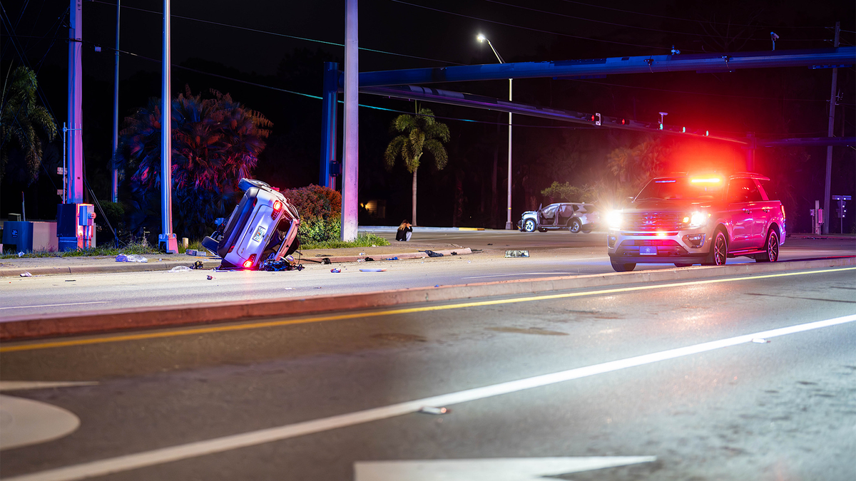 Multiple seriously injured in Naples rollover crash