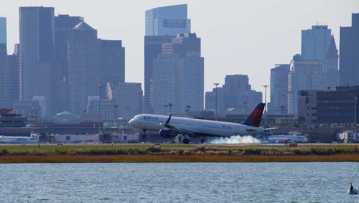 Resultado de imagen para Boston/Logan Airport Delta terminal
