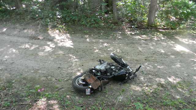Motorcyclist collides with truck on Maine dirt road - Vimarsana News
