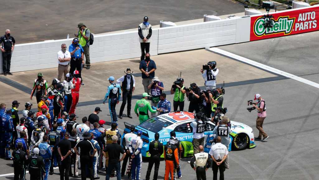 NASCAR drivers push Bubba Wallace's car to front of line in show of