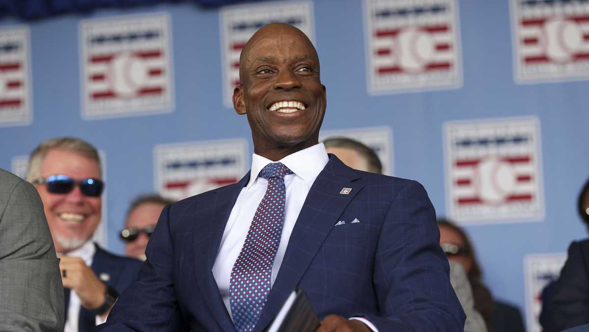 No team logo for Fred McGriff on Hall of Fame plaque