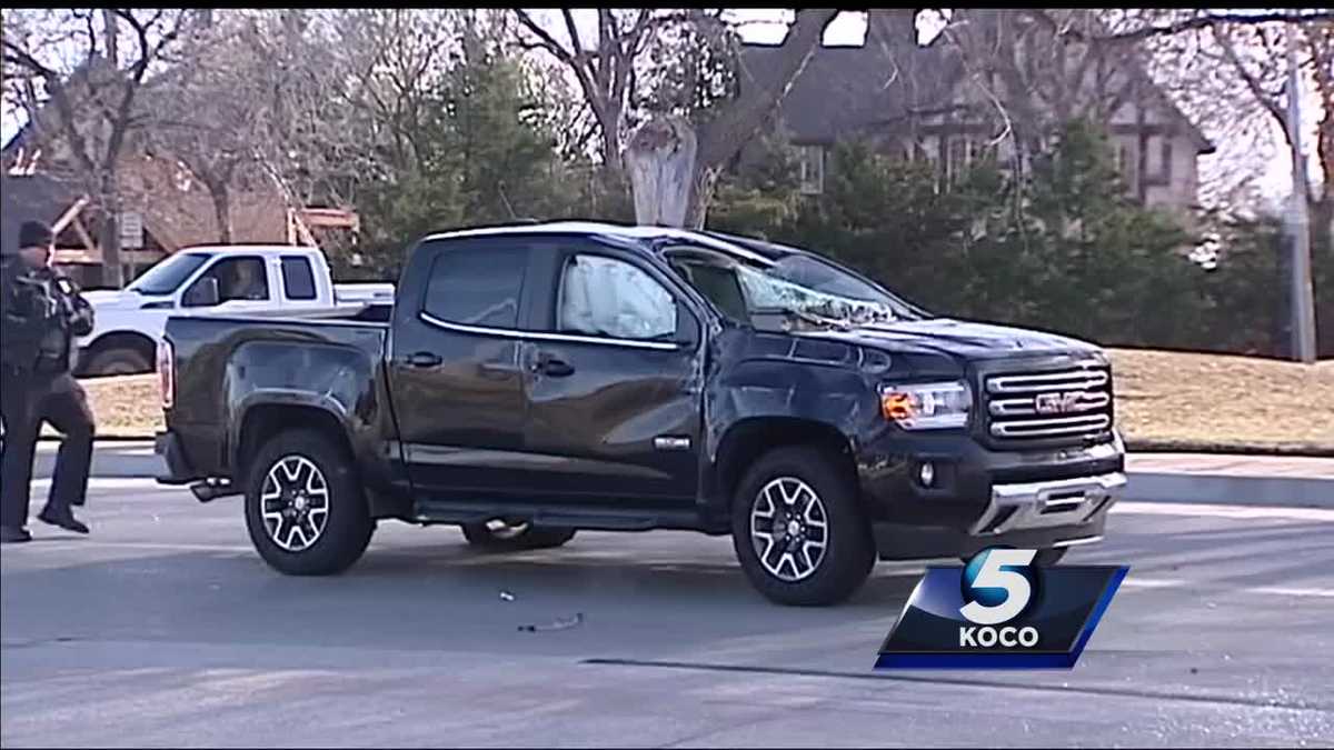 Juveniles arrested after chase ends in rollover crash in NE OKC