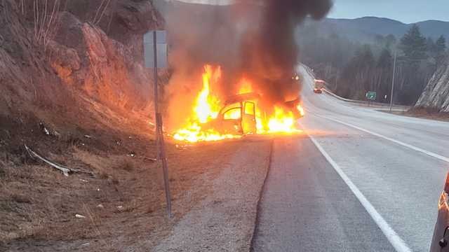 NH teen brothers rescue driver from burning vehicle in Nelson - Vimarsana News