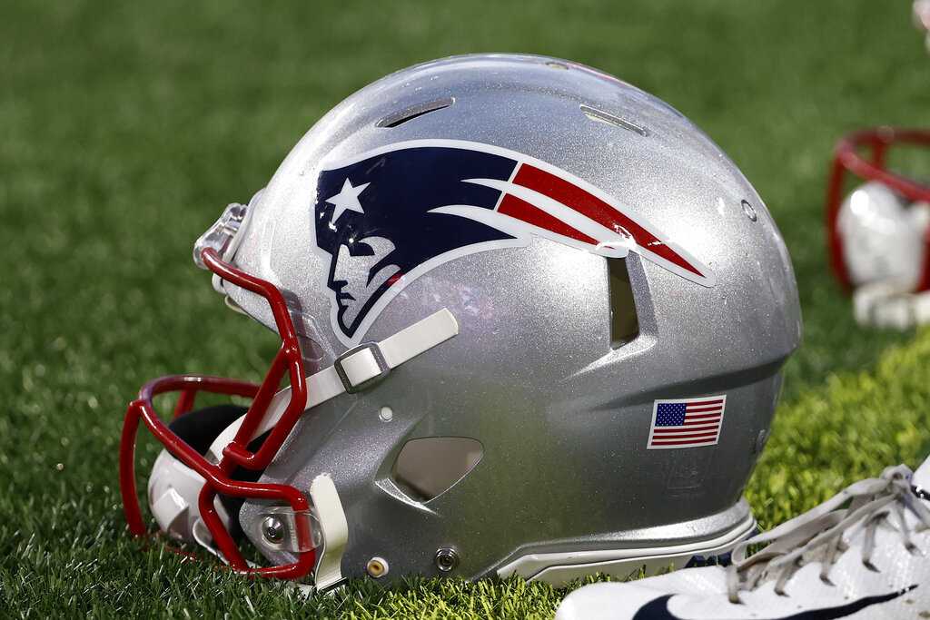 New england deals patriots new helmet