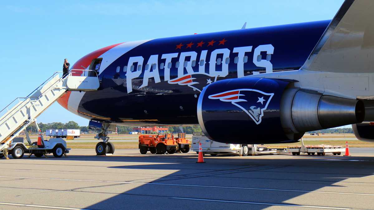 Patriots team plane to carry 76 health care workers to 2021 Super Bowl in Tampa