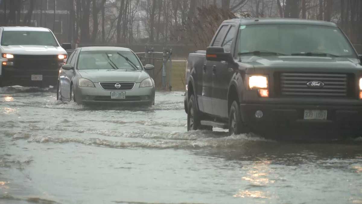 New Hampshire's Seacoast deals with flooding during winter storm