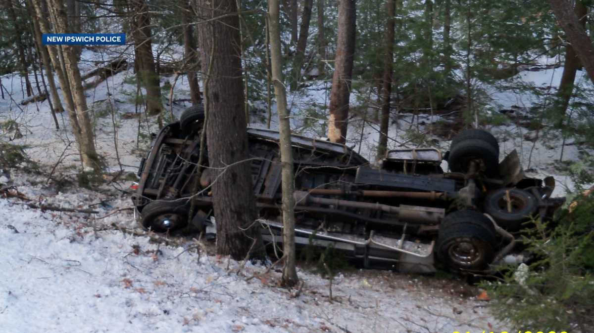 Two killed in singlevehicle crash in New Ipswich, police say