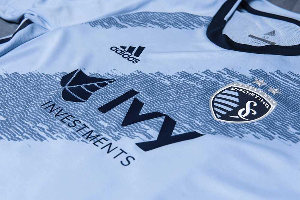 Sporting KC unveils club's new secondary jersey