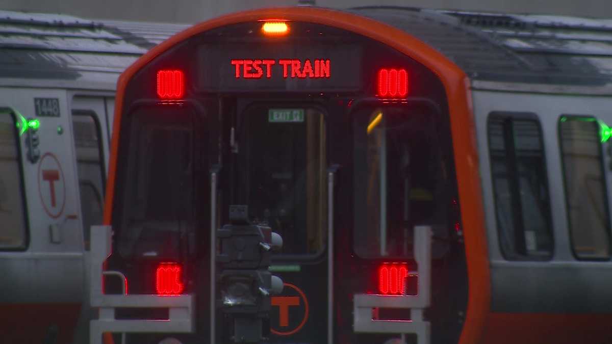 MBTA retire tous les nouveaux trains Orange et Red Line du service pour résoudre le problème de freinage