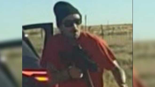 new mexico officer shooting suspect