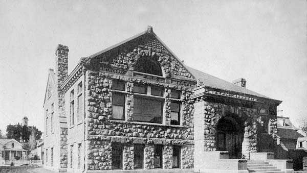 Santa Cruz Public Libraries receives $20,000 Carnegie award for U.S. history materials