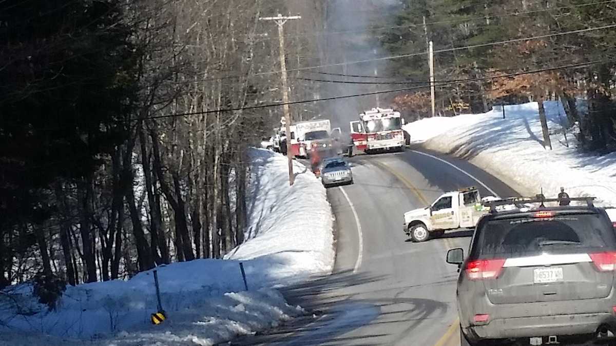 Crash closes Route 100 in New Gloucester