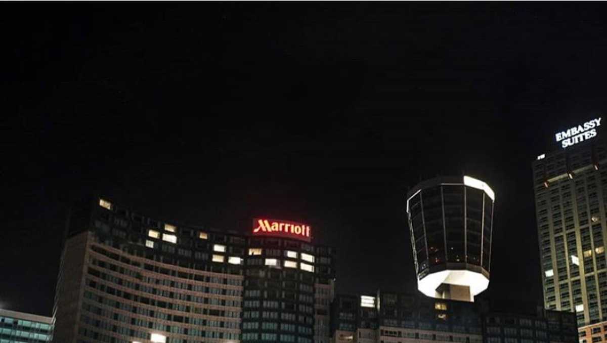 Hotels in Niagara Falls are lighting up with hearts in solidarity with