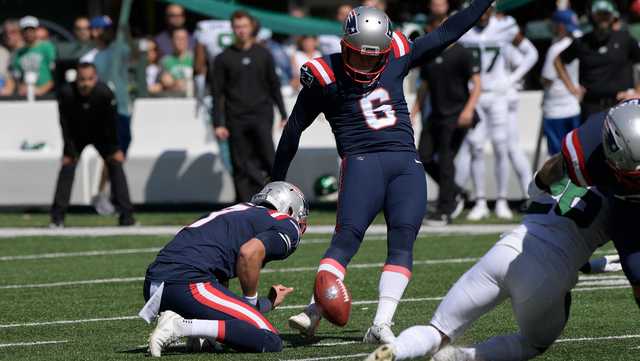 New England's Nick Folk sets NFL record with 57th straight field