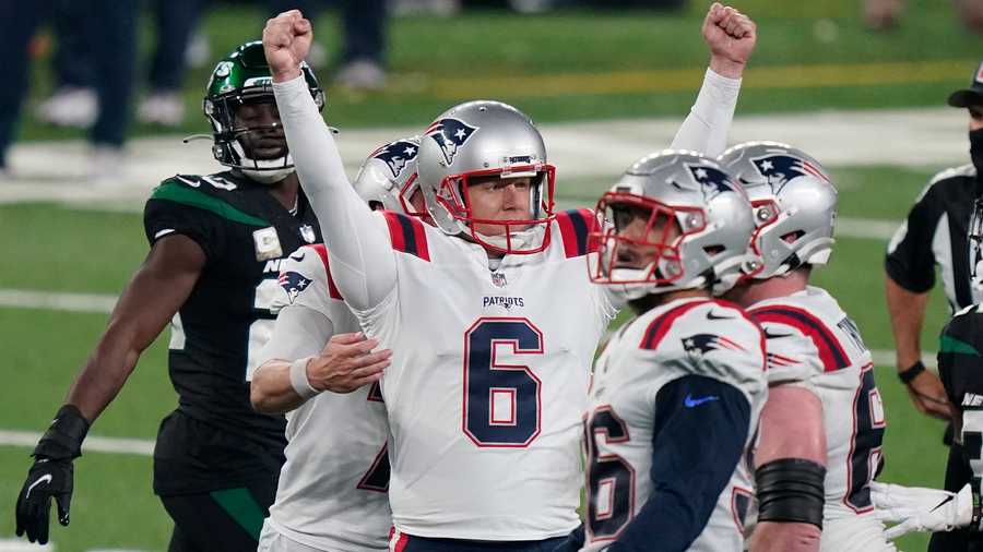 New England Patriots kicker Nick Folk (6) reacts after kicking the winning field goal during the second half of an NFL football game against the New York Jets, Monday, Nov. 9, 2020, in East Rutherford, N.J. (AP Photo/Corey Sipkin)