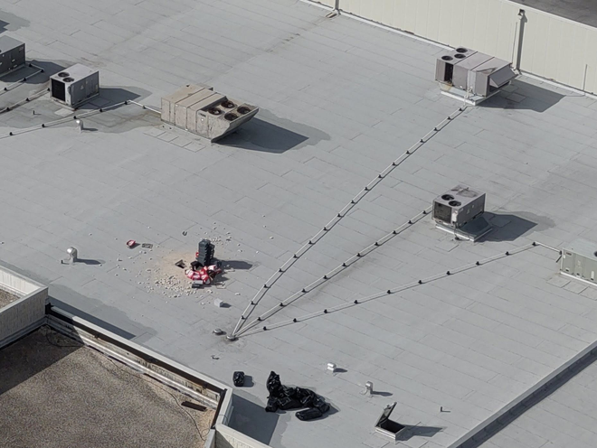 thieves&#x20;cut&#x20;hole&#x20;in&#x20;roof&#x20;of&#x20;treasure&#x20;coast&#x20;mall&#x20;and&#x20;stole&#x20;hundreds&#x20;of&#x20;nike&#x20;shoes