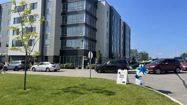 Students, families excited for new future at NKU's move-in day - Vimarsana News